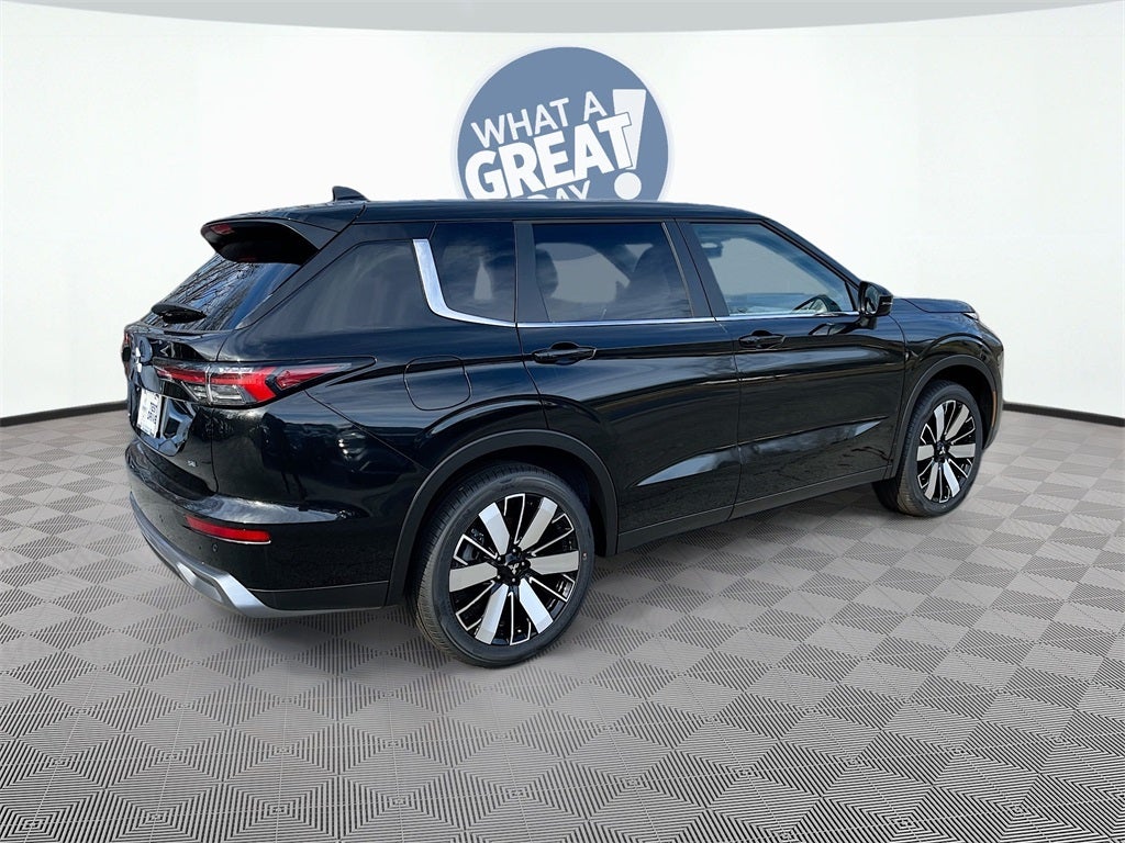 2025 Mitsubishi Outlander SE