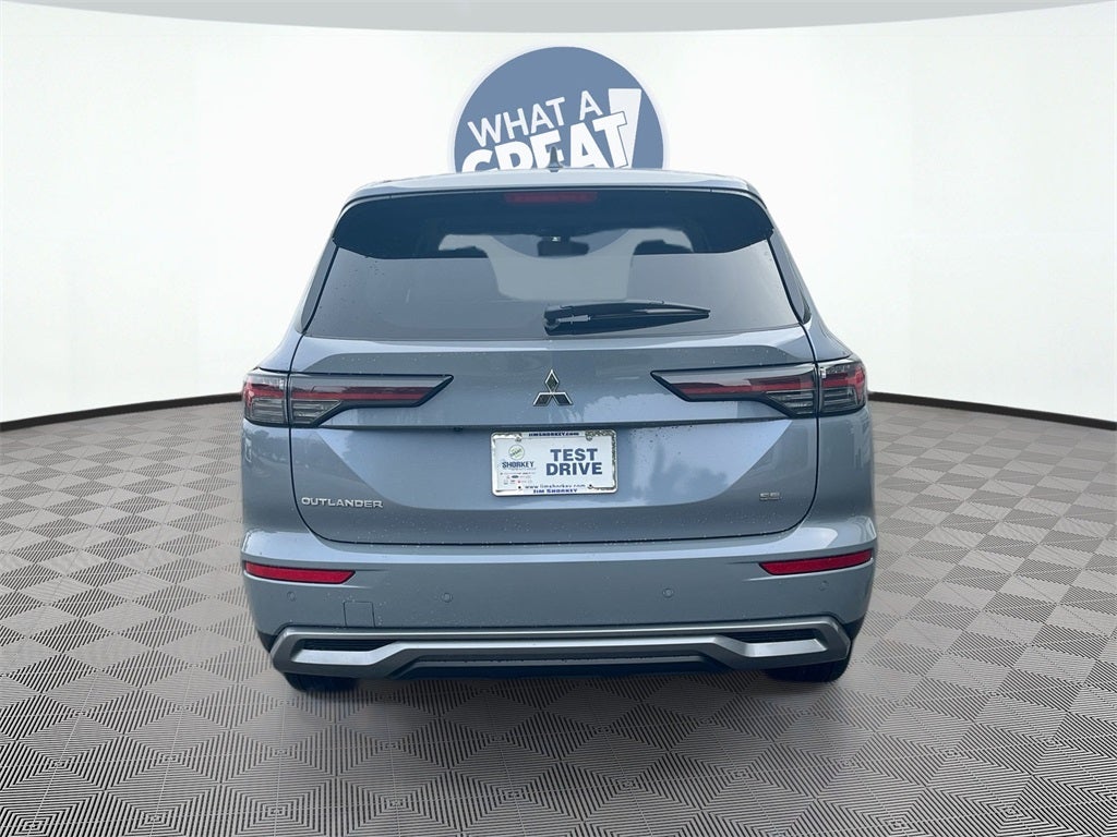 2025 Mitsubishi Outlander SE