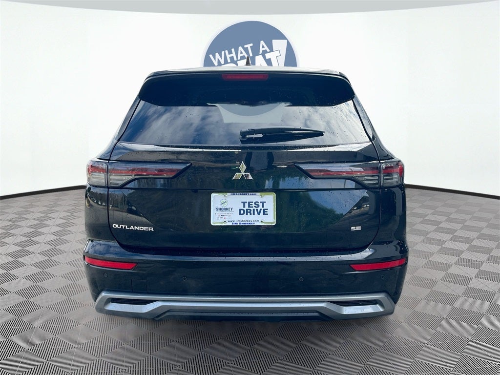 2025 Mitsubishi Outlander SE