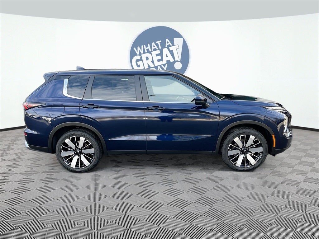 2025 Mitsubishi Outlander SE