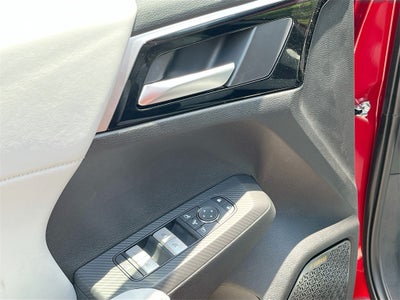 2025 Mitsubishi Outlander SE Tech Package