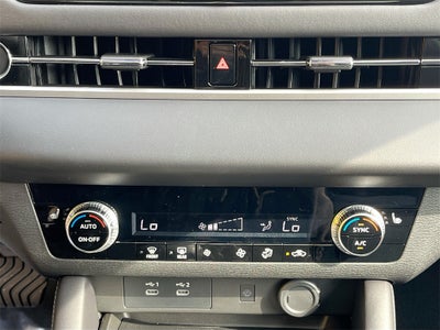 2025 Mitsubishi Outlander SE Tech Package