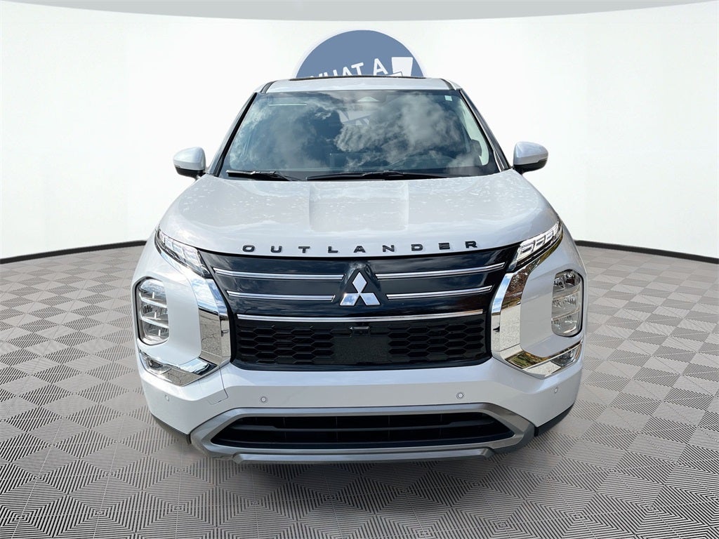 2025 Mitsubishi Outlander SE Tech Package