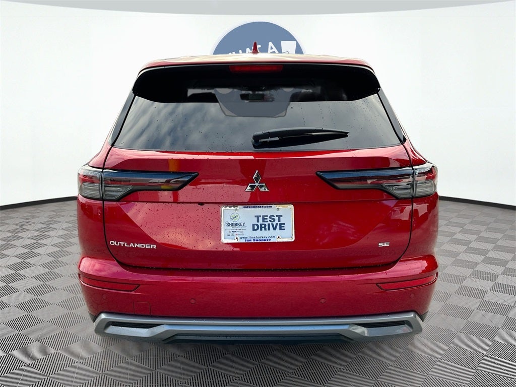 2025 Mitsubishi Outlander SE
