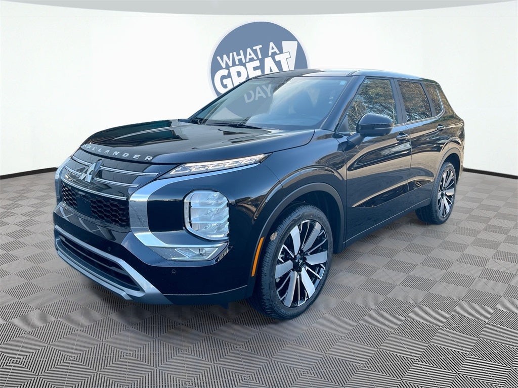 2025 Mitsubishi Outlander SE