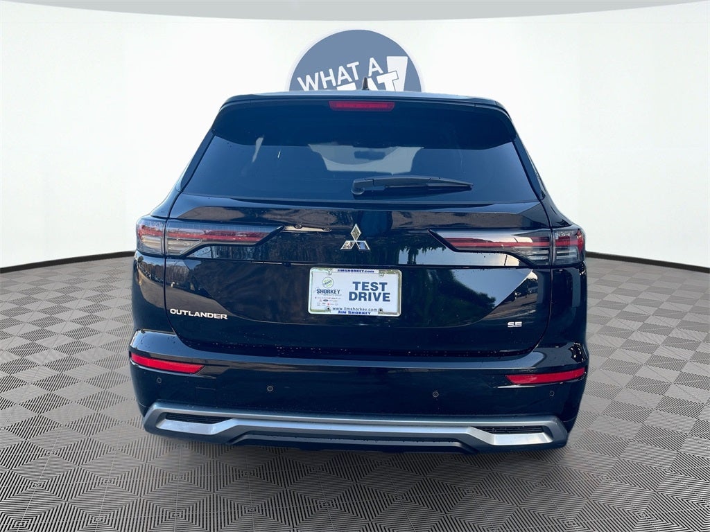 2025 Mitsubishi Outlander SE