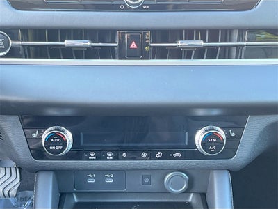 2025 Mitsubishi Outlander SE Tech Package