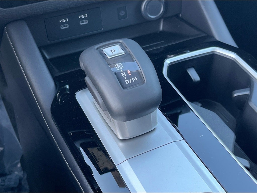 2025 Mitsubishi Outlander SE Tech Package