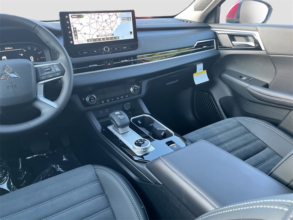 2025 Mitsubishi Outlander SE Tech Package
