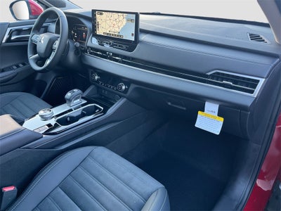 2025 Mitsubishi Outlander SE Tech Package