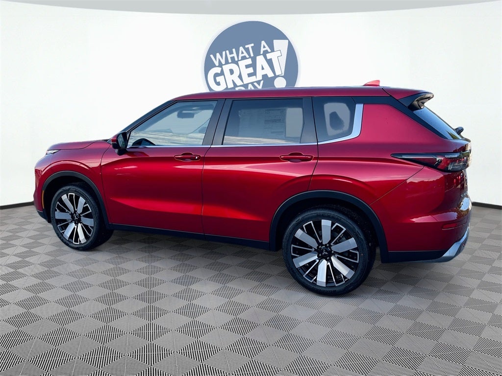 2025 Mitsubishi Outlander SE Tech Package