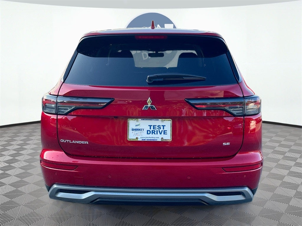 2025 Mitsubishi Outlander SE Tech Package