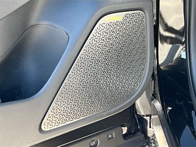 2025 Mitsubishi Outlander SE Tech Package