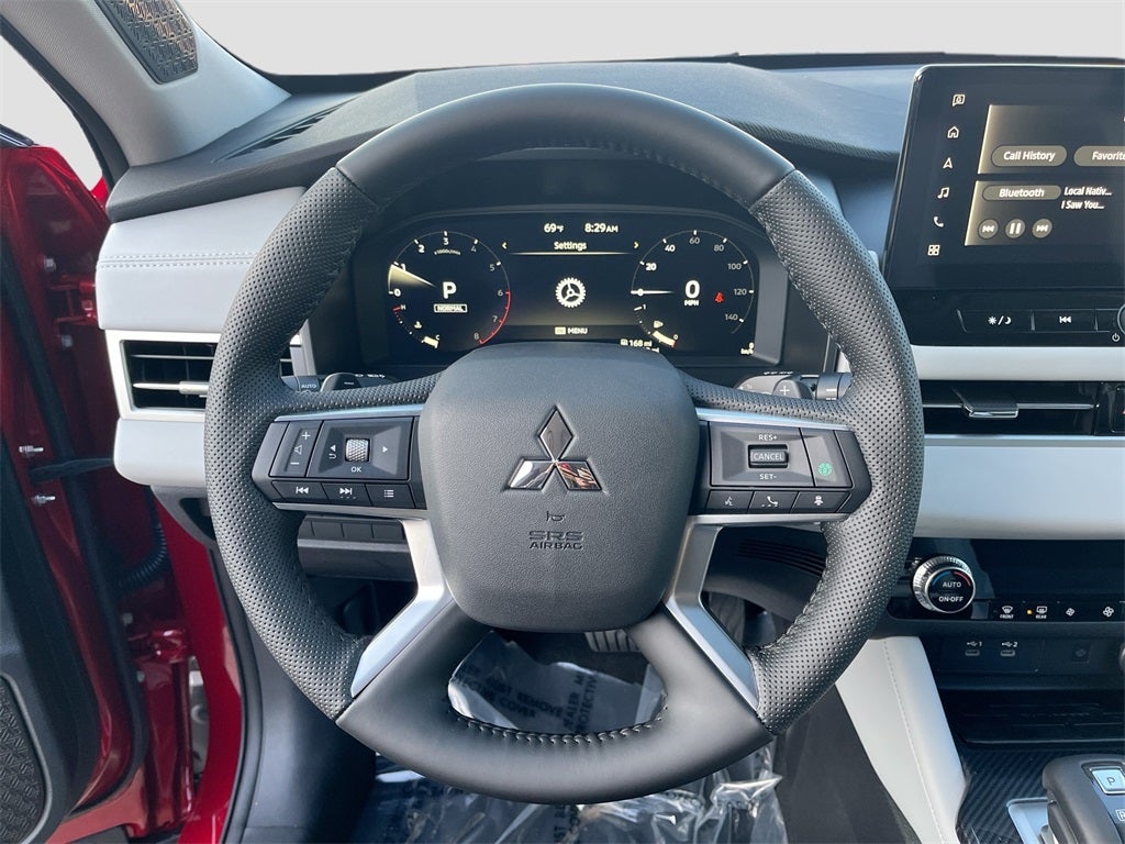 2025 Mitsubishi Outlander SE Tech Package