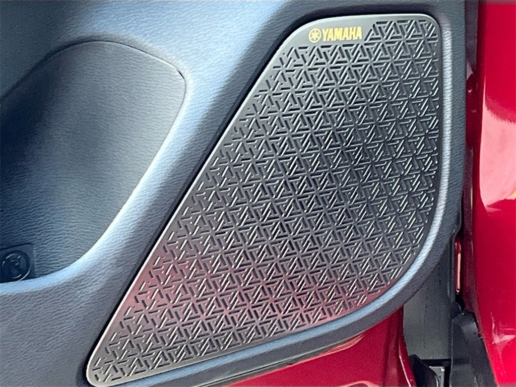 2025 Mitsubishi Outlander SE Tech Package