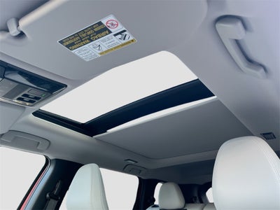 2025 Mitsubishi Outlander SE Tech Package