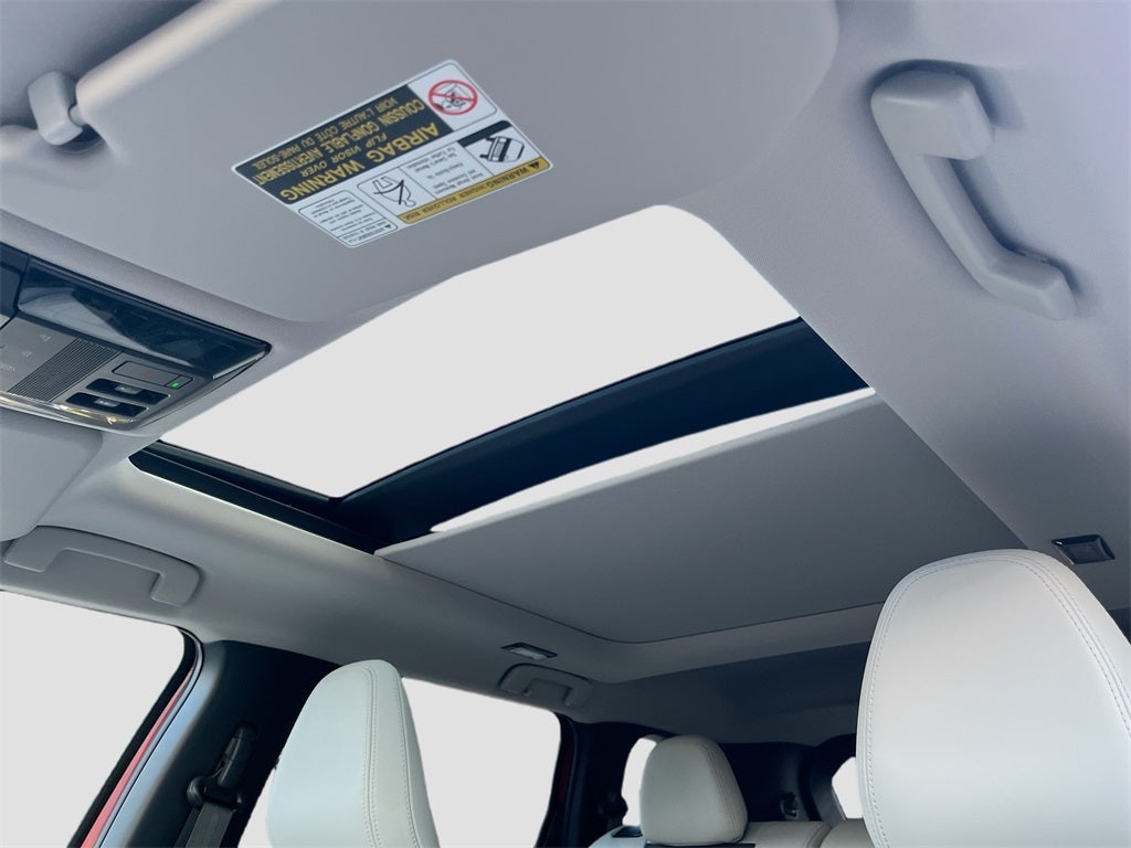 2025 Mitsubishi Outlander SE Tech Package