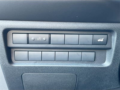 2025 Mitsubishi Outlander SE Tech Package