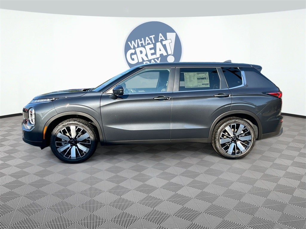 2025 Mitsubishi Outlander SE Tech Package