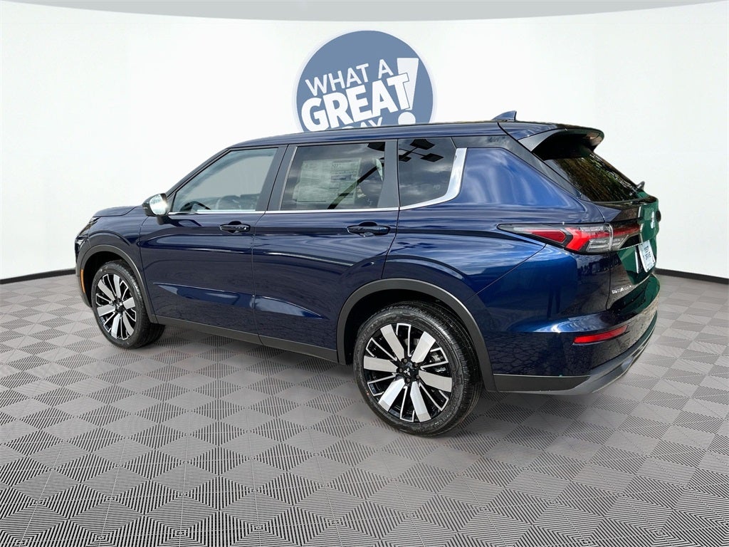 2025 Mitsubishi Outlander SE