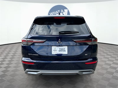 2025 Mitsubishi Outlander SE
