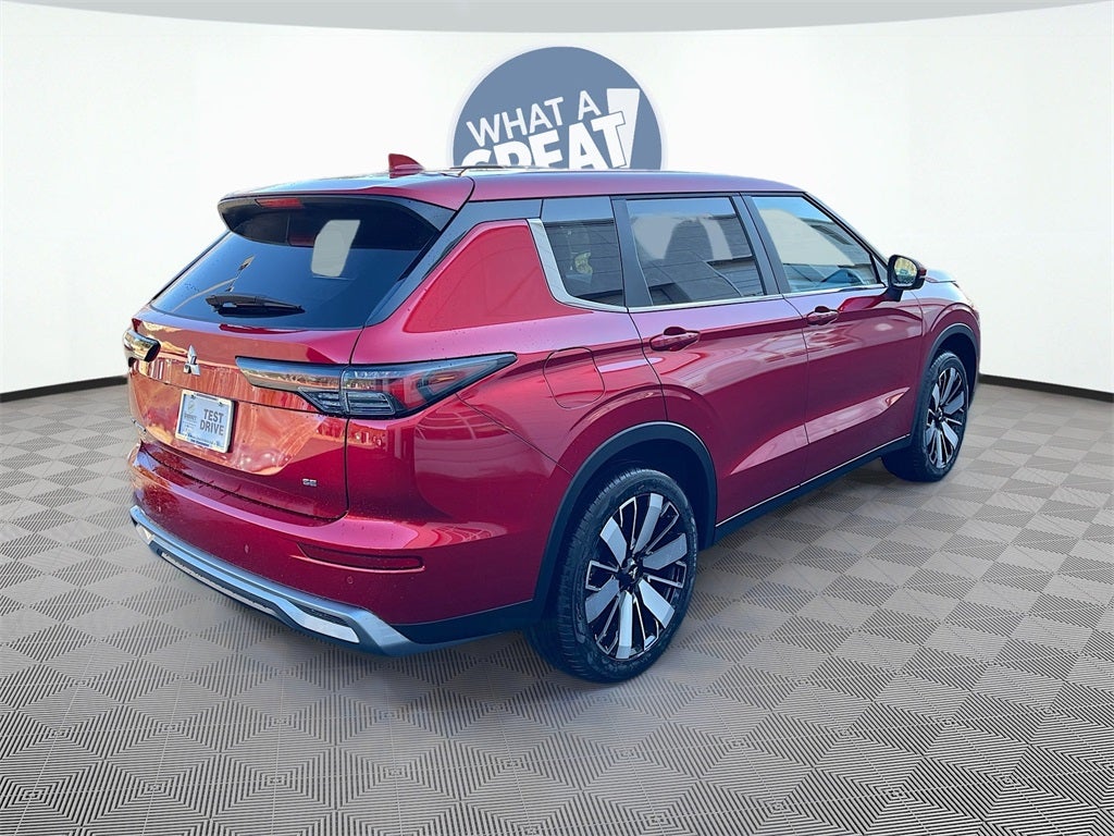 2025 Mitsubishi Outlander SE