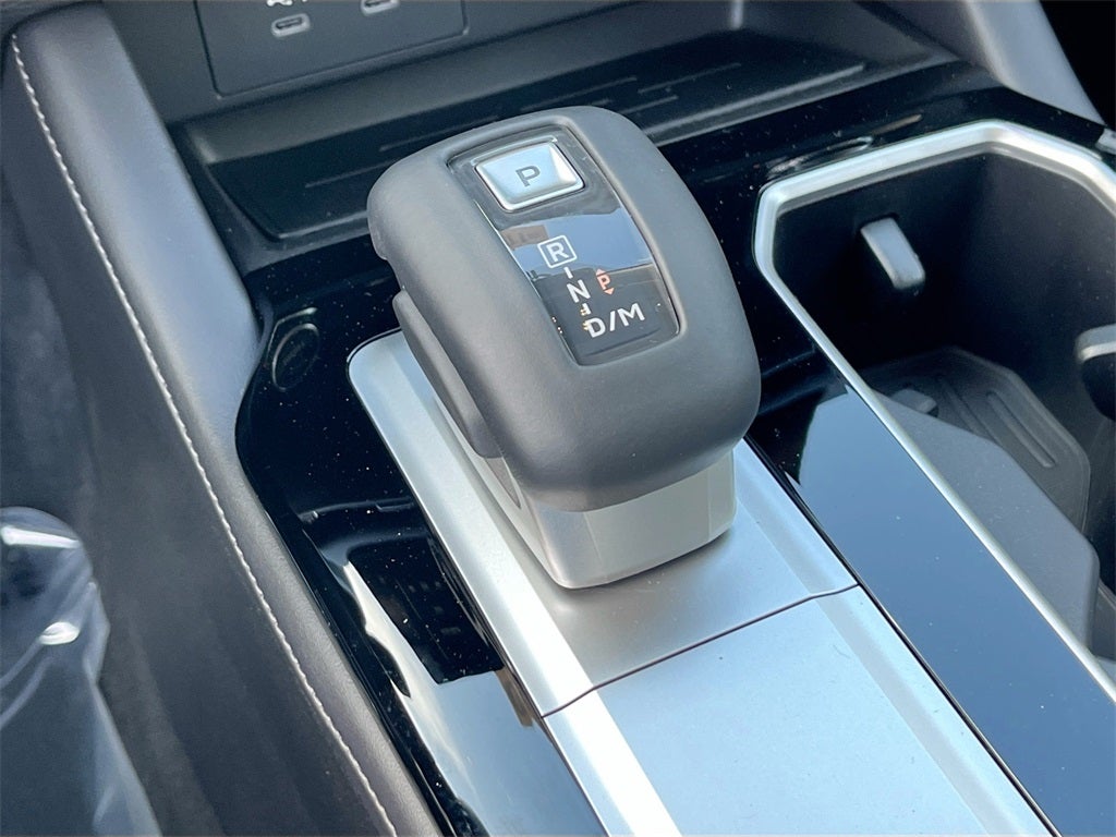 2026 Mitsubishi Outlander SE Tech Package