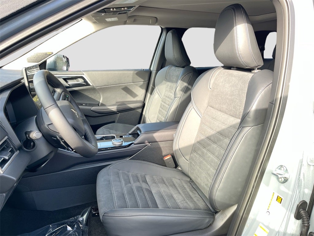 2026 Mitsubishi Outlander SE Tech Package