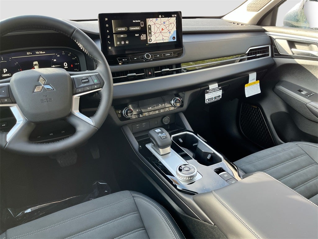 2026 Mitsubishi Outlander SE Tech Package