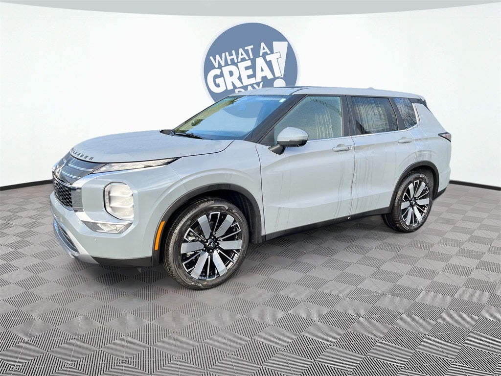 2026 Mitsubishi Outlander SE Tech Package