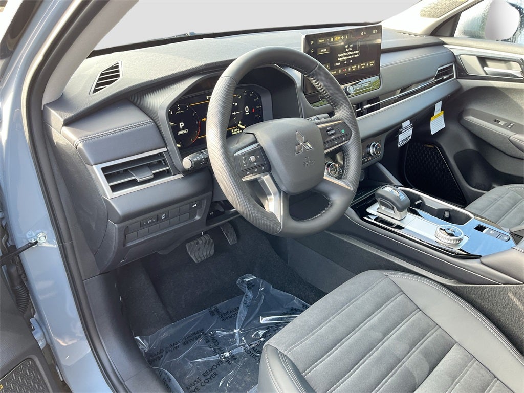 2026 Mitsubishi Outlander SE Tech Package