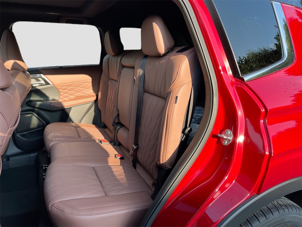 2025 Mitsubishi Outlander SEL Premium Package