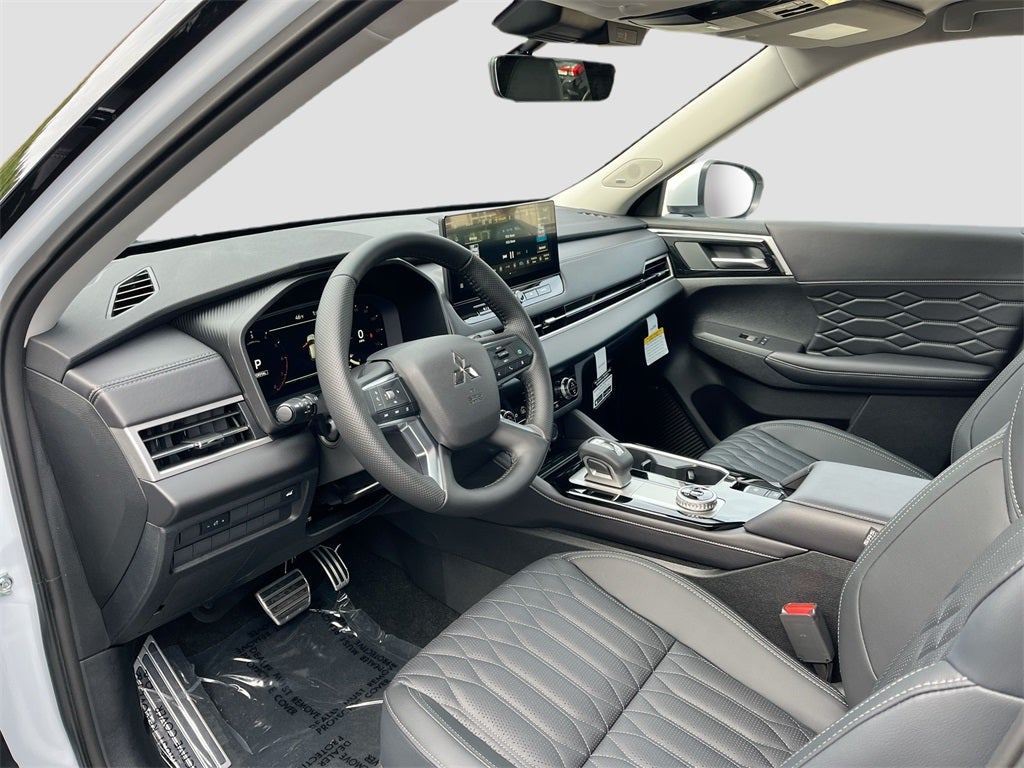 2025 Mitsubishi Outlander SEL