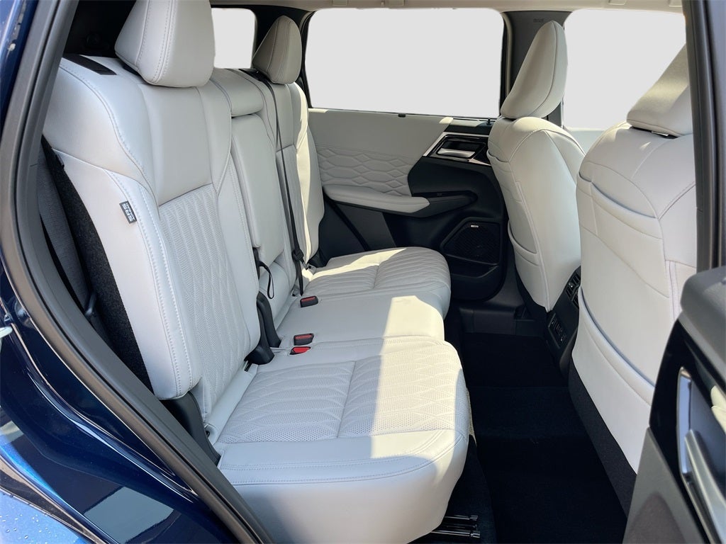 2025 Mitsubishi Outlander SEL