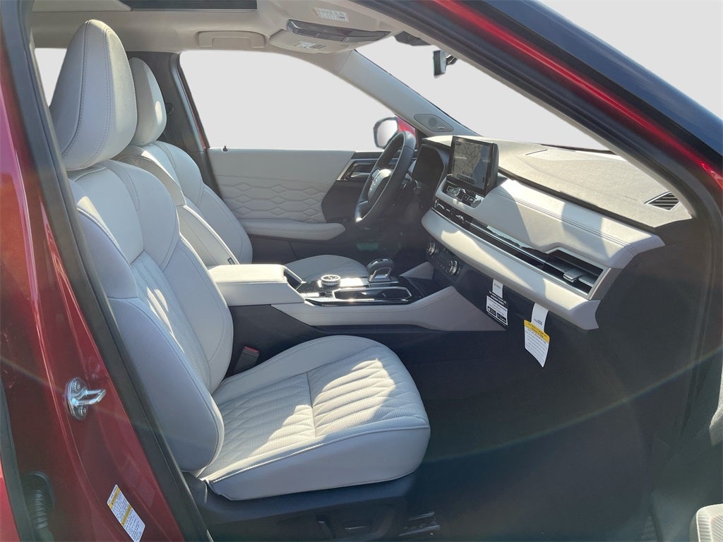 2025 Mitsubishi Outlander SEL