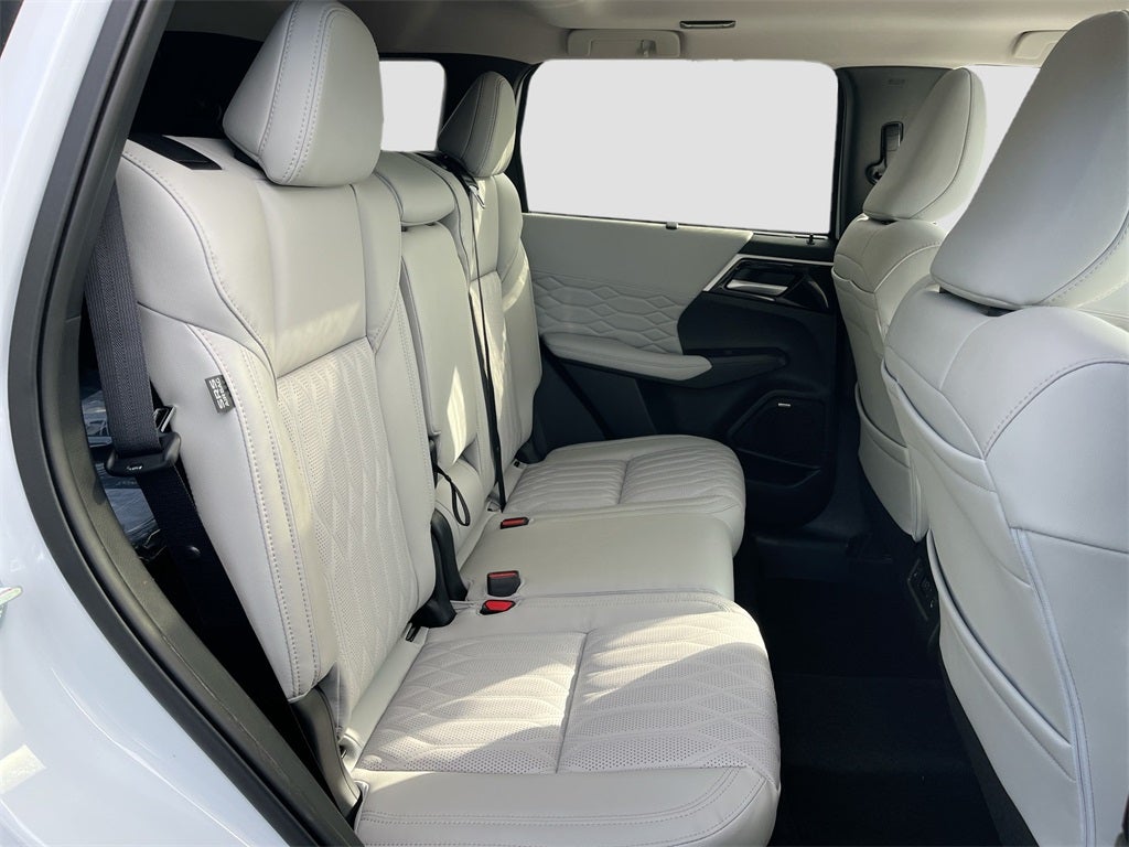 2026 Mitsubishi Outlander SEL