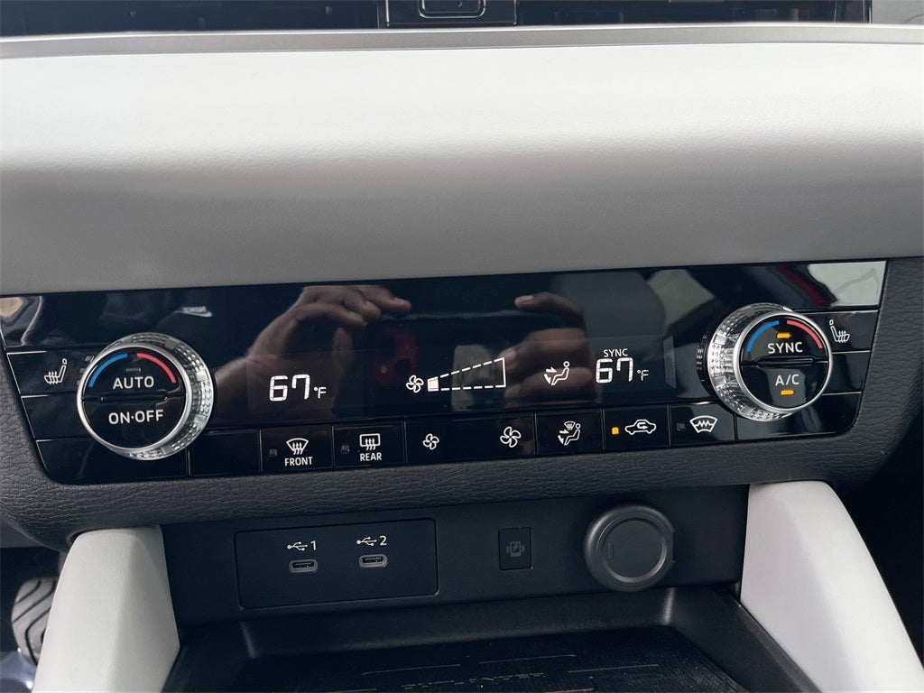 2025 Mitsubishi Outlander SE