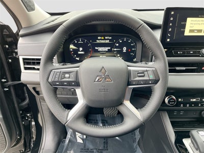 2025 Mitsubishi Outlander SE Tech Package