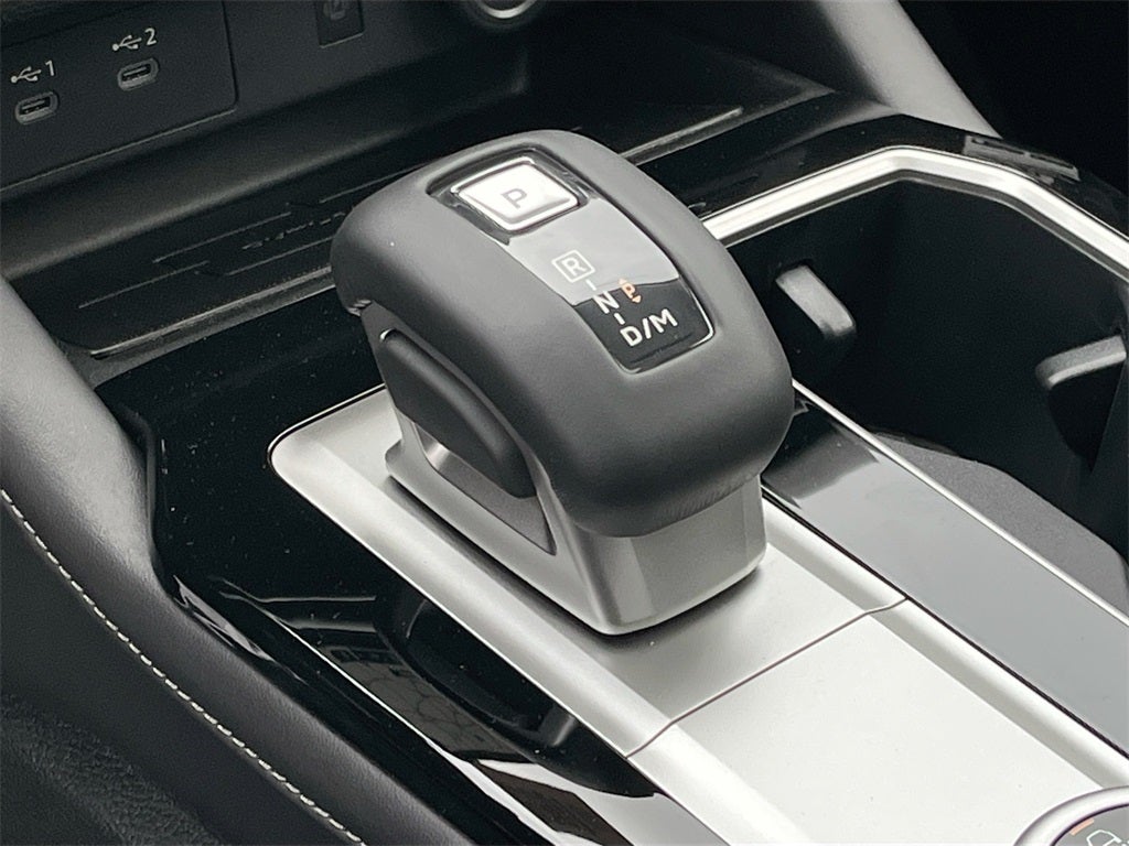 2025 Mitsubishi Outlander SE Tech Package