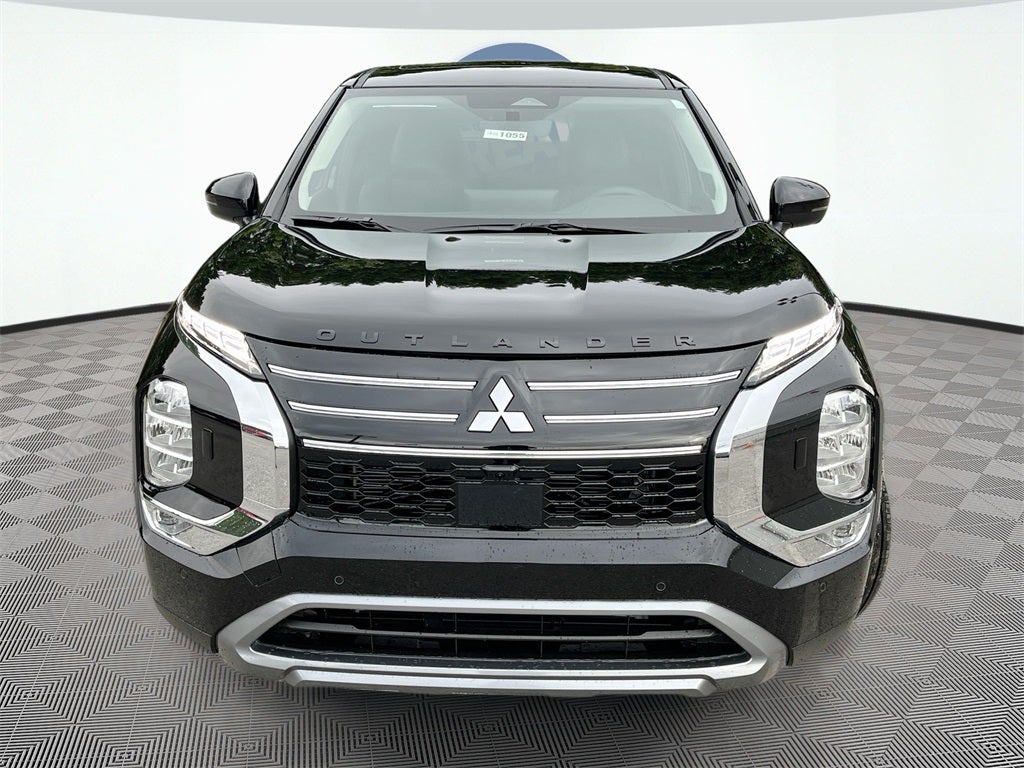2025 Mitsubishi Outlander SE Tech Package