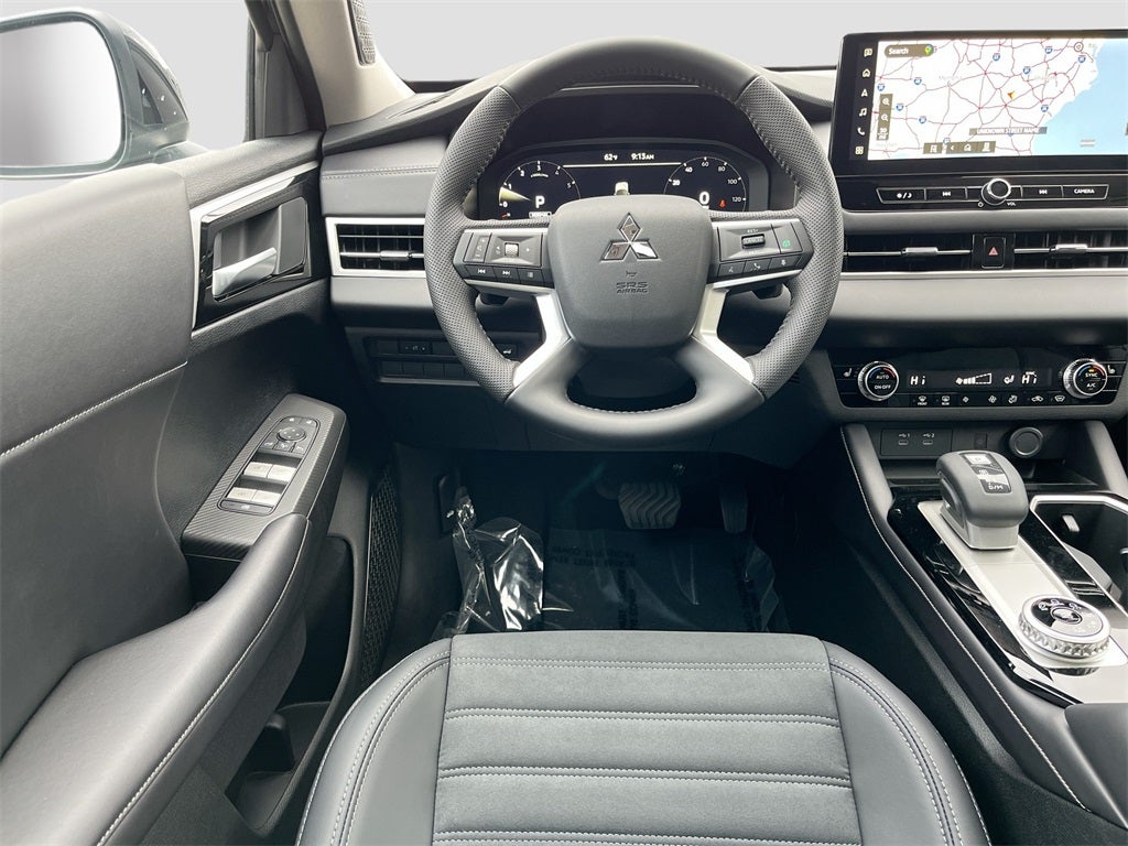 2025 Mitsubishi Outlander SE Tech Package