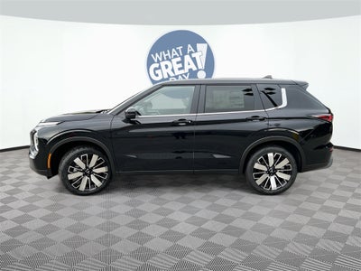 2025 Mitsubishi Outlander SE Tech Package