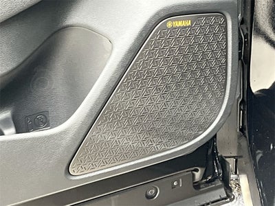 2025 Mitsubishi Outlander SE Tech Package