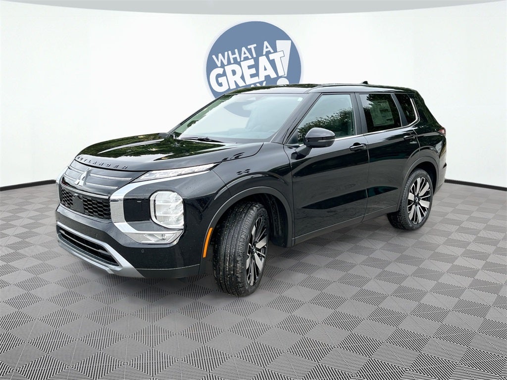 2025 Mitsubishi Outlander SE Tech Package