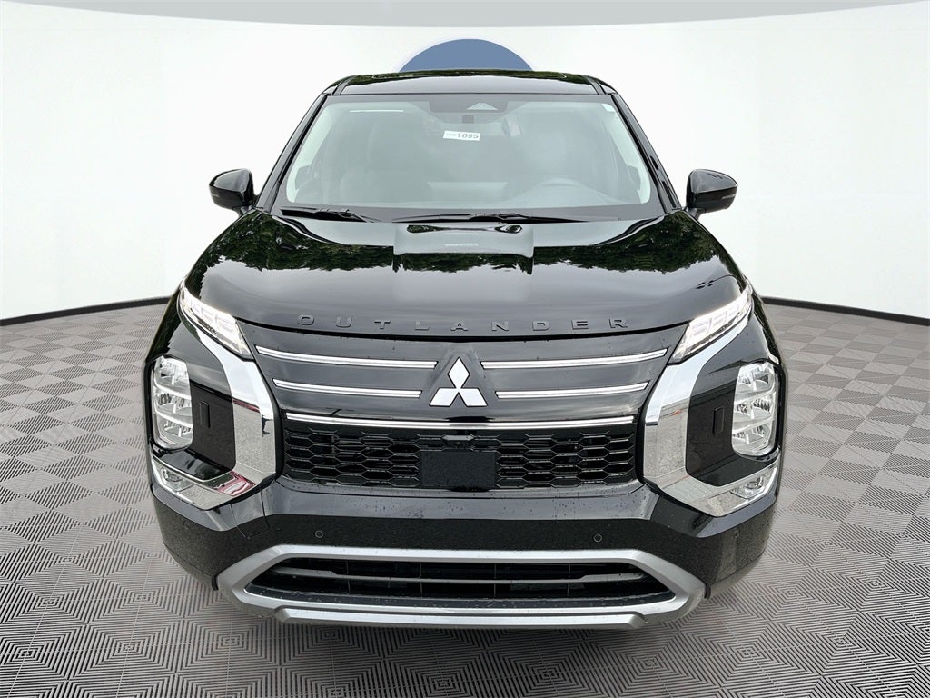 2025 Mitsubishi Outlander SE Tech Package