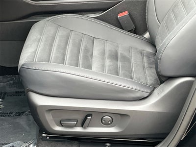 2025 Mitsubishi Outlander SE Tech Package