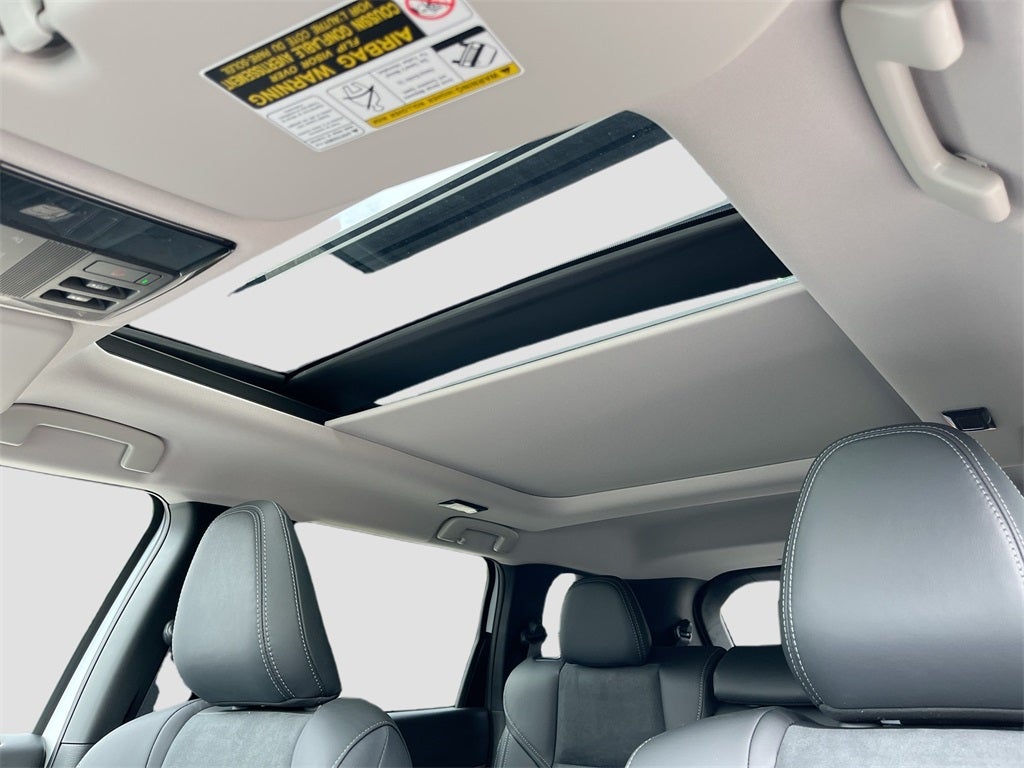 2025 Mitsubishi Outlander Trail Edition Launch Package