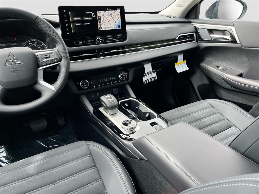 2025 Mitsubishi Outlander Trail Edition Launch Package