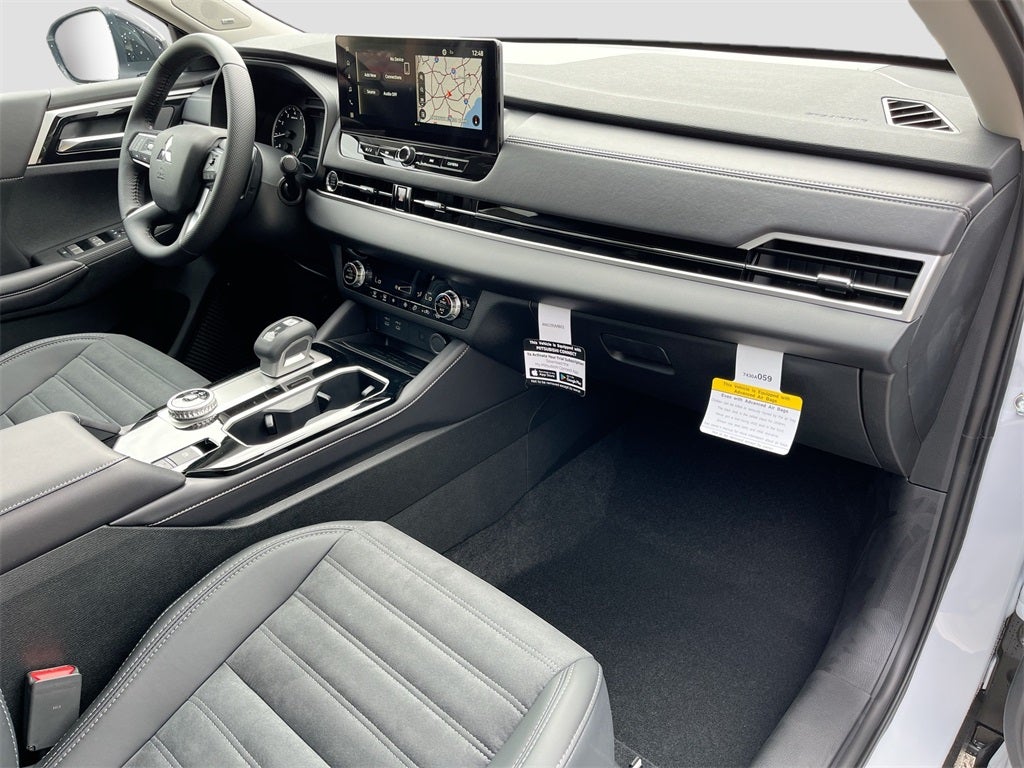 2025 Mitsubishi Outlander Trail Edition Launch Package