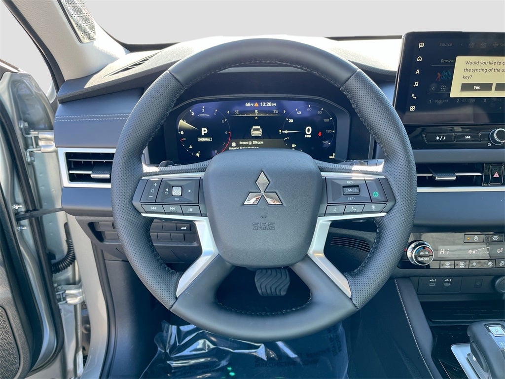 2026 Mitsubishi Outlander SE Tech Package
